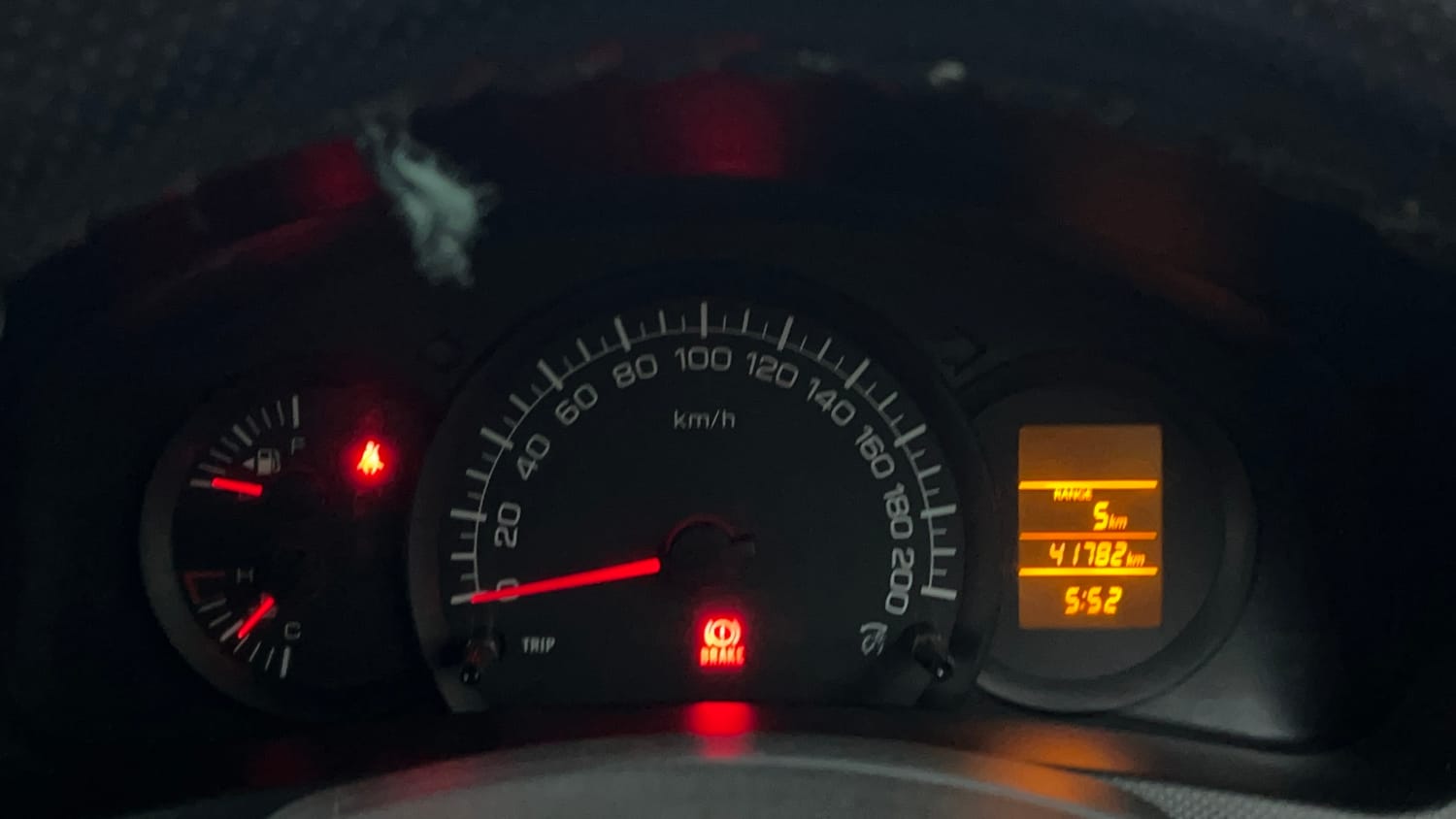 Used 2015 Maruti Suzuki Swift Lxi (O) Petrol Manual interior CLUSTERMETER VIEW