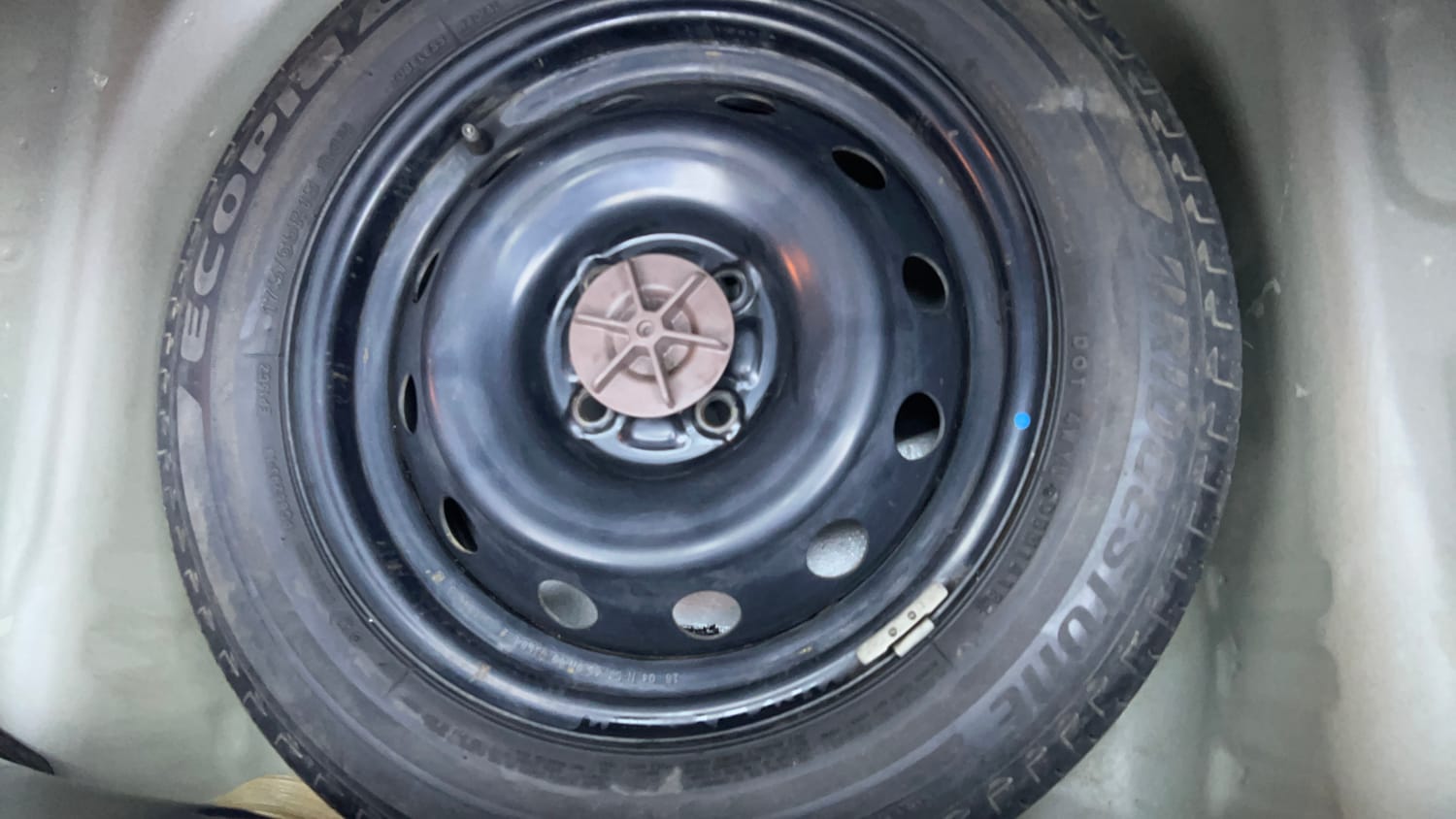 Used 2018 Maruti Suzuki Ignis Delta 1.2 MT Petrol Manual tyres SPARE TYRE VIEW