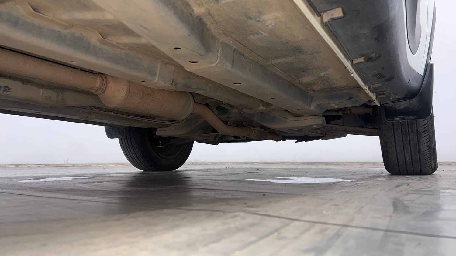 Used 2019 Tata Nexon XM Petrol Manual extra REAR RIGHT UNDERBODY VIEW