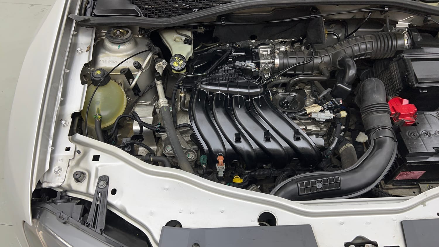 Used 2018 Renault Duster RXS CVT Petrol Automatic engine ENGINE RIGHT SIDE VIEW