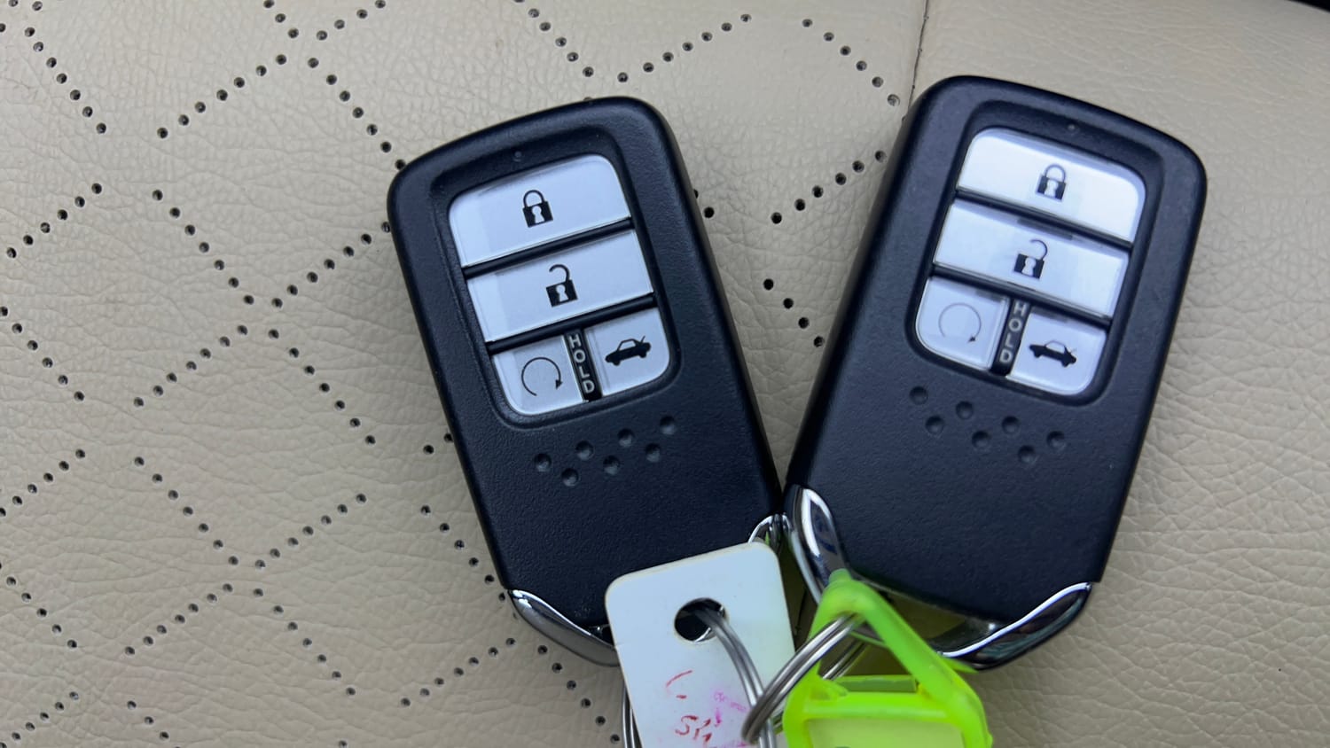 Used 2024 Honda City V Petrol CVT Petrol Automatic extra CAR KEY VIEW