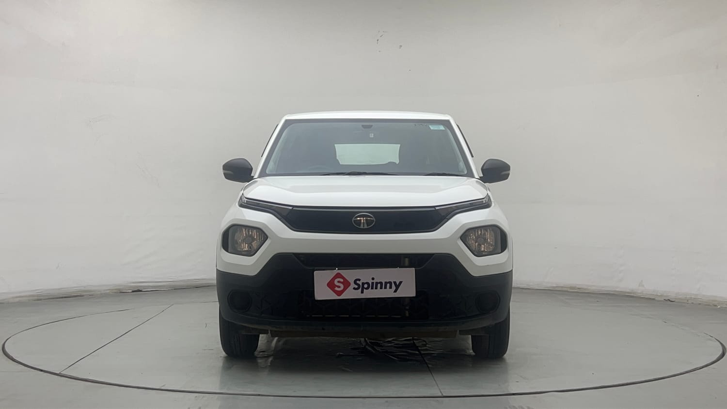 Used 2025 Tata Punch Pure (o) Petrol Manual exterior FRONT VIEW