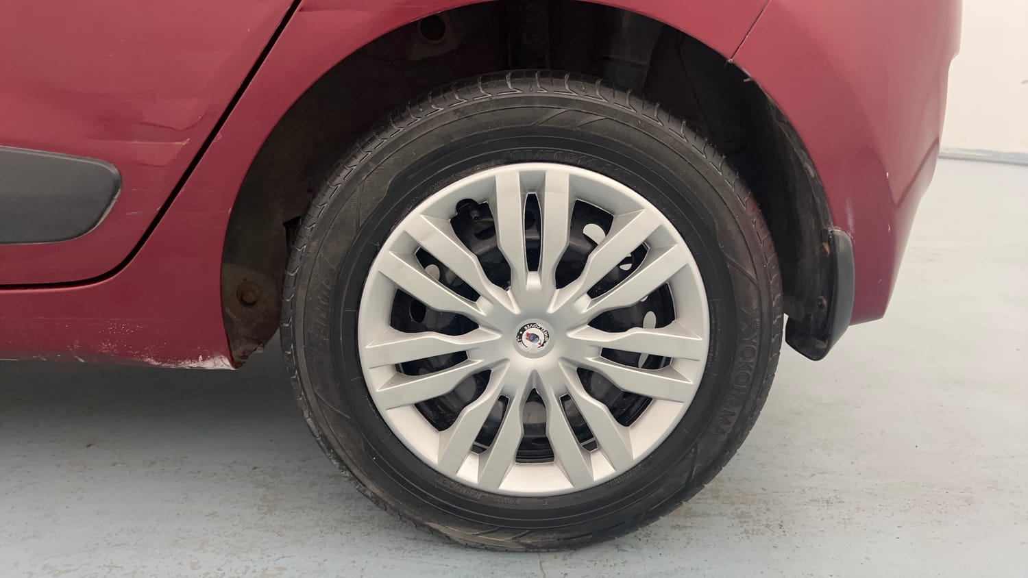 Used 2015 Hyundai Grand i10 Sportz 1.2 Kappa VTVT Petrol Manual tyres LEFT REAR TYRE RIM VIEW