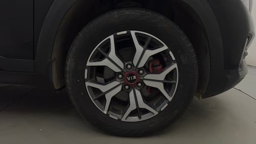Used 2019 kia Seltos GTX DCT 1.4 Petrol Automatic tyres RIGHT FRONT TYRE RIM VIEW