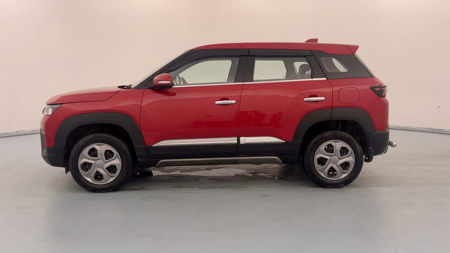 Used 2023 Maruti Suzuki Brezza VXi Petrol Manual exterior LEFT SIDE VIEW