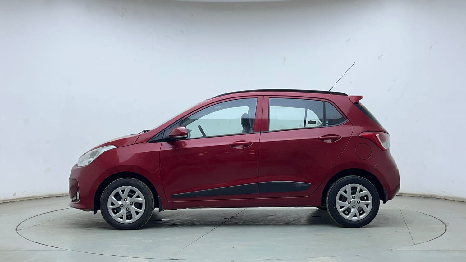 Used 2019 Hyundai Grand i10 Sportz 1.2 Kappa VTVT Petrol Manual exterior LEFT SIDE VIEW