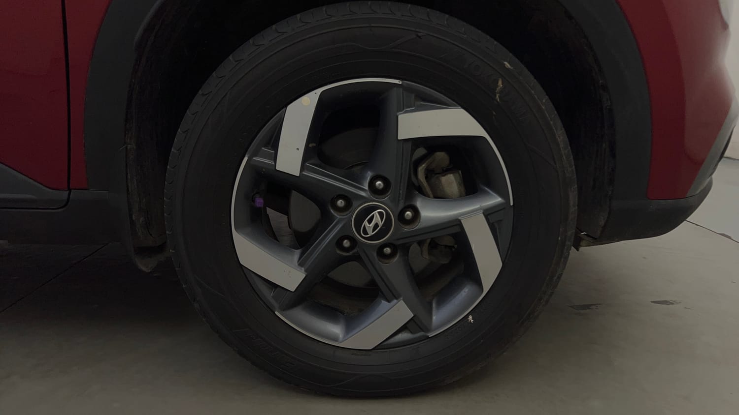Used 2019 hyundai Venue SX 1.0 Turbo Petrol Petrol Manual tyres RIGHT FRONT TYRE RIM VIEW