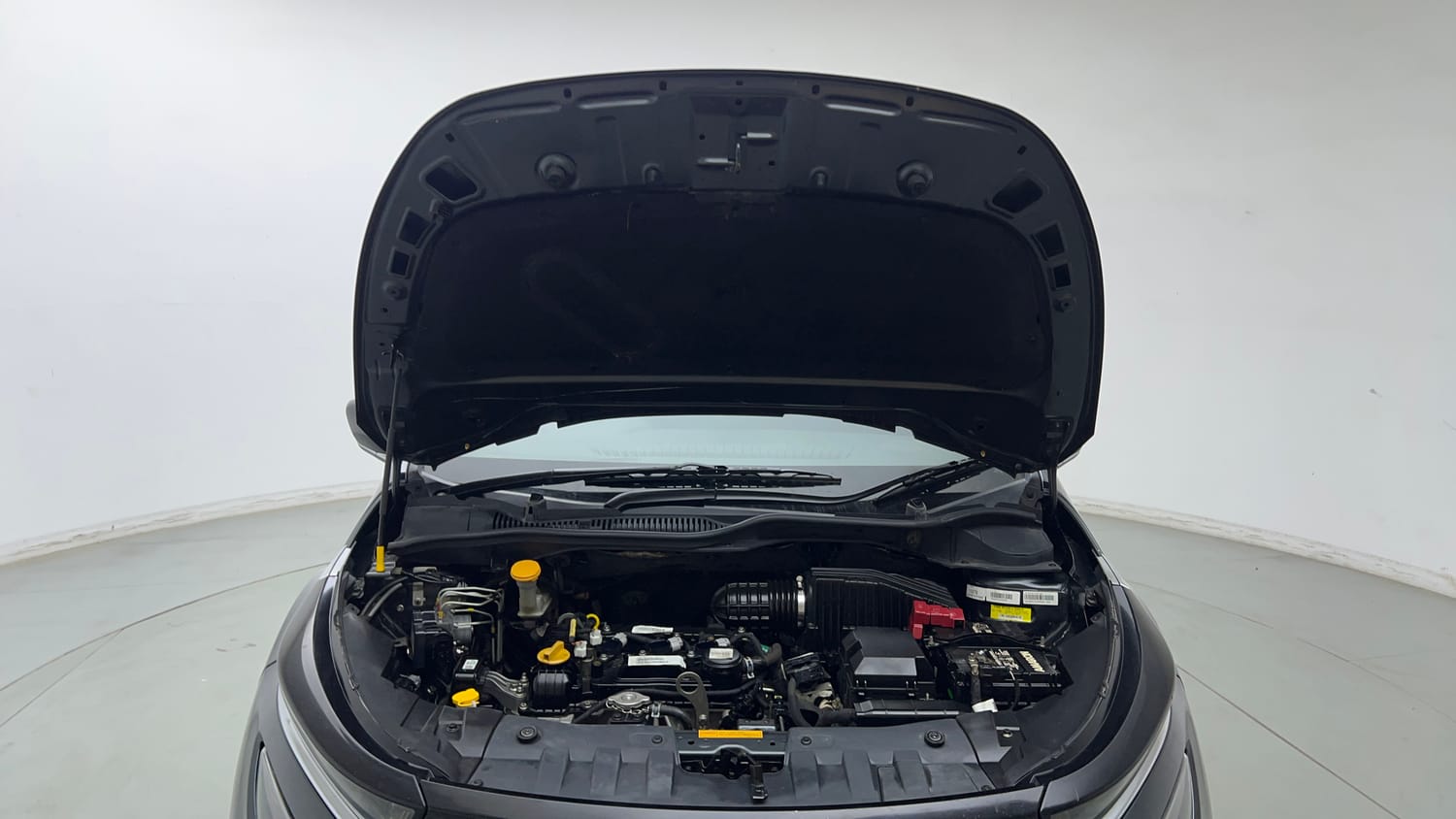 Used 2020 Tata Altroz XZ Petrol Petrol Manual engine ENGINE & BONNET OPEN FRONT VIEW