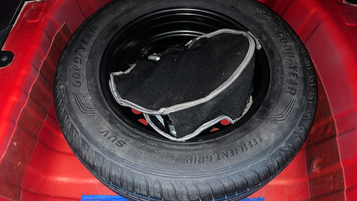 Used 2024 Tata Curvv Accomplished Plus A 1.5 Kryojet Diesel 6MT Diesel Manual tyres SPARE TYRE VIEW