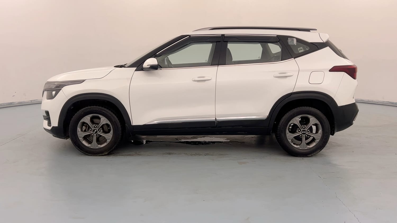 Used 2020 Kia Seltos HTK Plus 1.5 Petrol Manual exterior LEFT SIDE VIEW