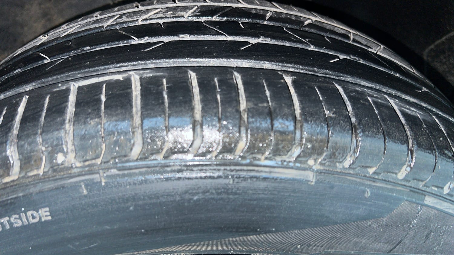 Used 2022 Hyundai Venue SX 1.2 Petrol Petrol Manual tyres RIGHT FRONT TYRE TREAD VIEW