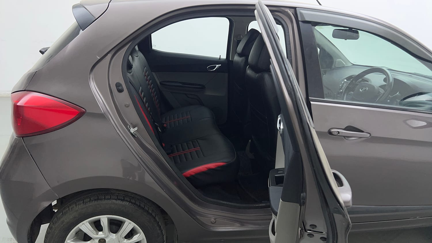 Used 2018 Tata Tiago XZ CNG (Outside Fitted) Cng Manual interior RIGHT SIDE REAR DOOR CABIN VIEW
