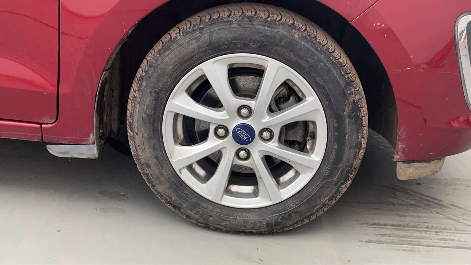 Used 2020 Ford Figo Titanium 1.2 Ti-VCT MT Petrol Manual tyres RIGHT FRONT TYRE RIM VIEW