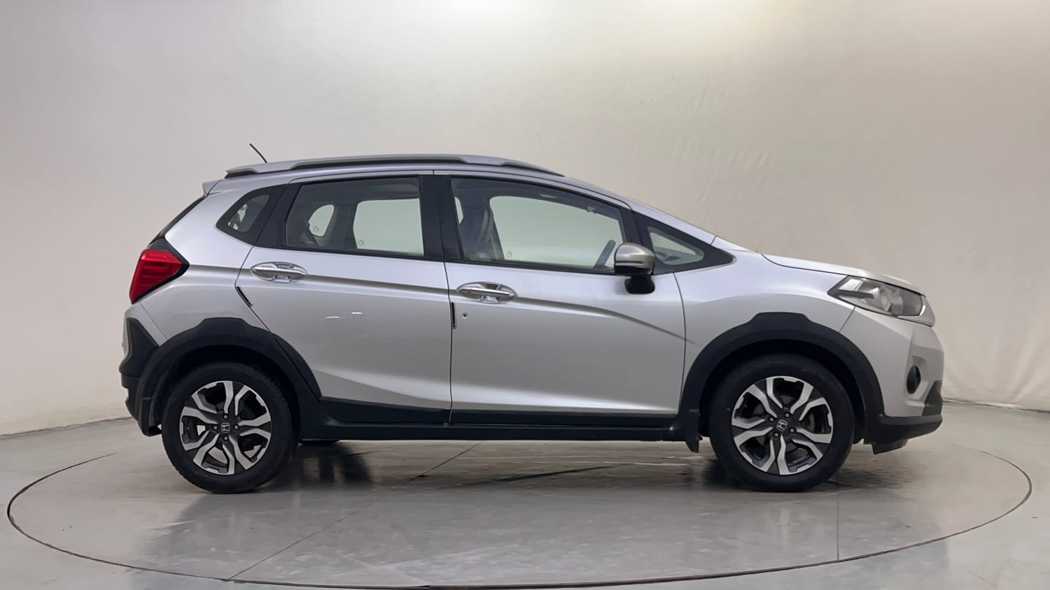 Used 2019 Honda WR-V VX MT Petrol Petrol Manual exterior RIGHT SIDE VIEW