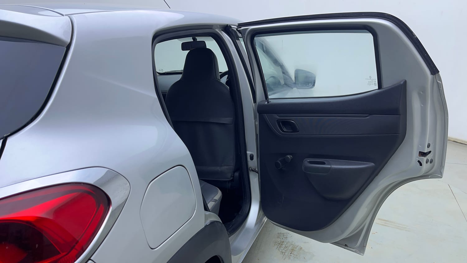 Used 2016 Renault Kwid 1.0 RXT Petrol Manual interior RIGHT REAR DOOR OPEN VIEW