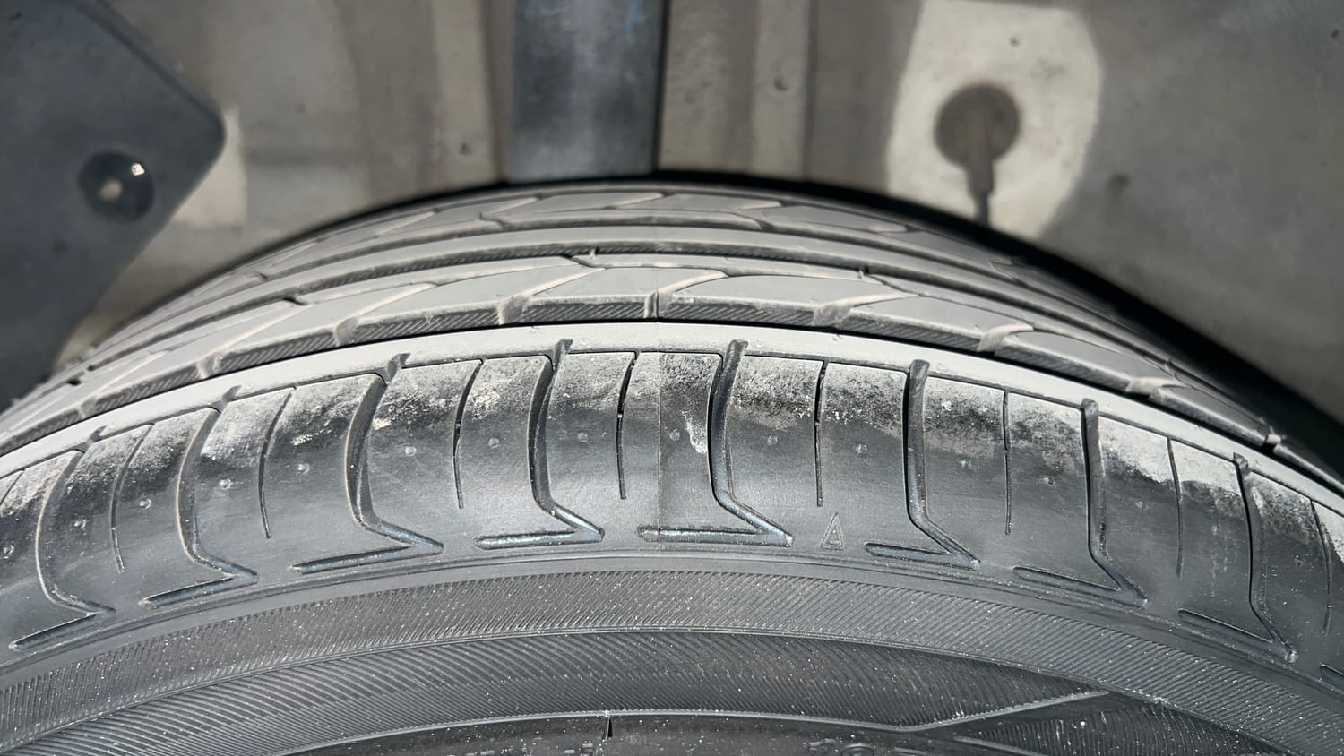 Used 2017 Hyundai Elite i20 Asta 1.2 Petrol Manual tyres RIGHT REAR TYRE TREAD VIEW