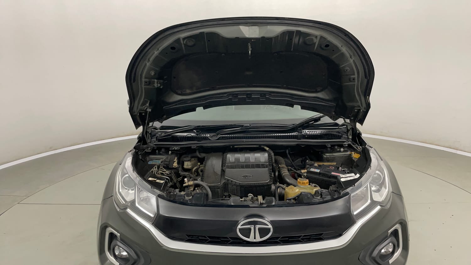Used 2021 Tata Nexon XZA Plus (O) Diesel Diesel Automatic engine ENGINE & BONNET OPEN FRONT VIEW