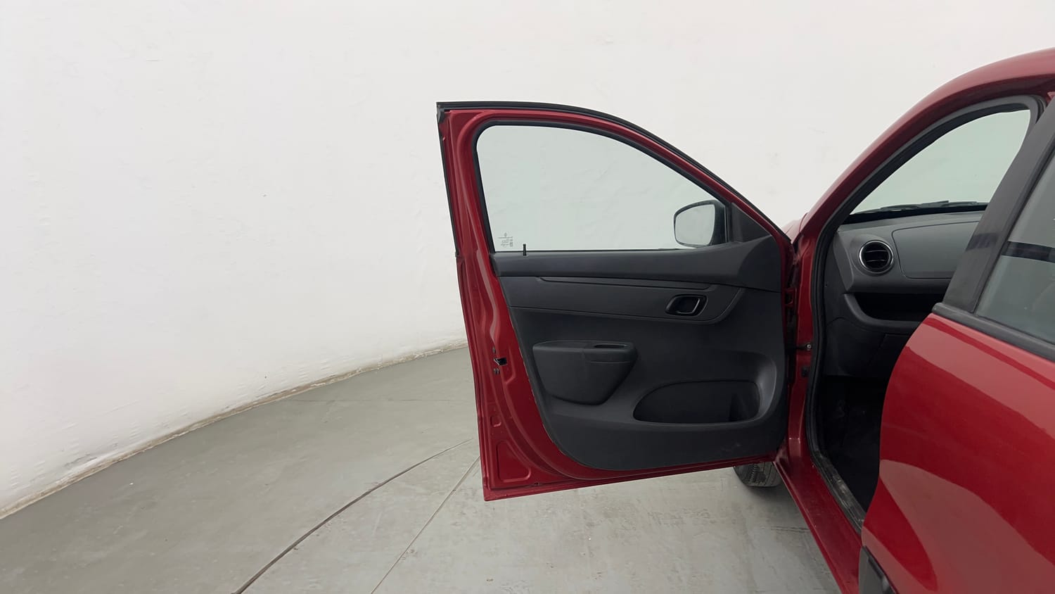 Used 2016 Renault Kwid RXT Petrol Manual interior LEFT FRONT DOOR OPEN VIEW