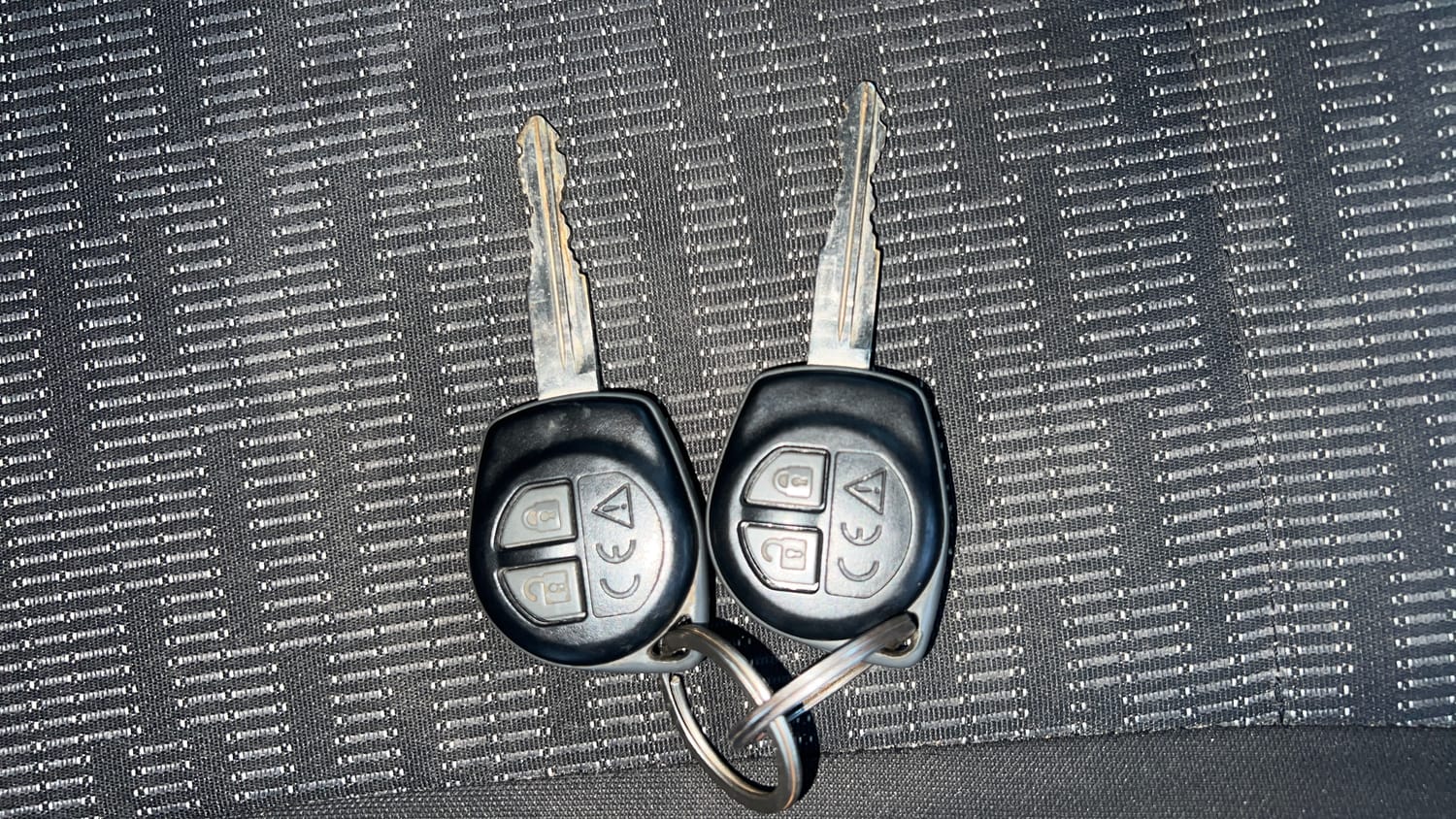 Used 2018 Maruti Suzuki Ignis Delta 1.2 MT Petrol Manual extra CAR KEY VIEW