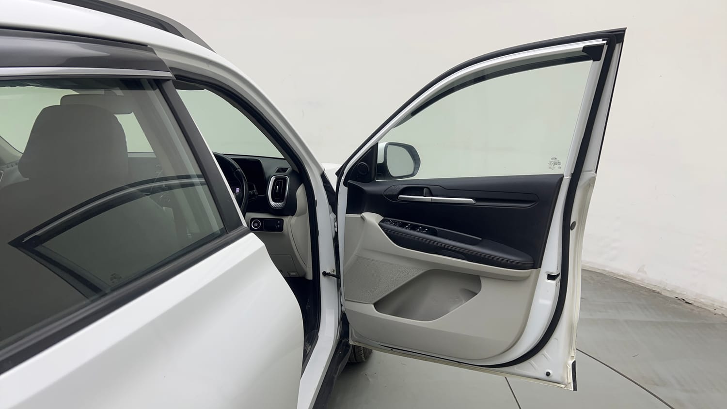 Used 2021 Kia Sonet HTX 1.5 Diesel Manual interior RIGHT FRONT DOOR OPEN VIEW