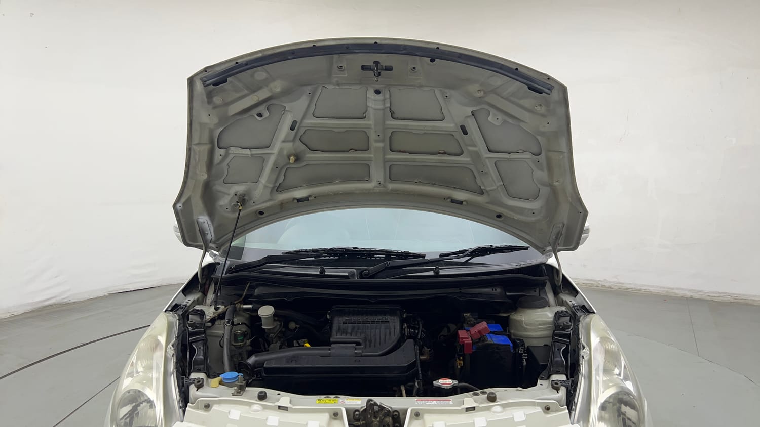 Used 2015 Maruti Suzuki Swift Lxi (O) Petrol Manual engine ENGINE & BONNET OPEN FRONT VIEW