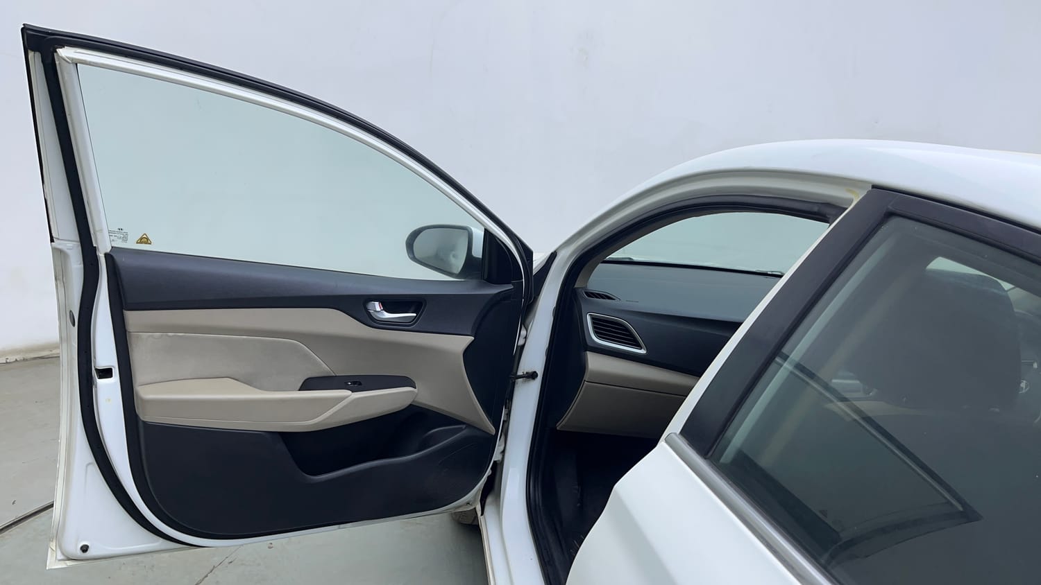 Used 2019 Hyundai Verna EX 1.4 VTVT Petrol Manual interior LEFT FRONT DOOR OPEN VIEW