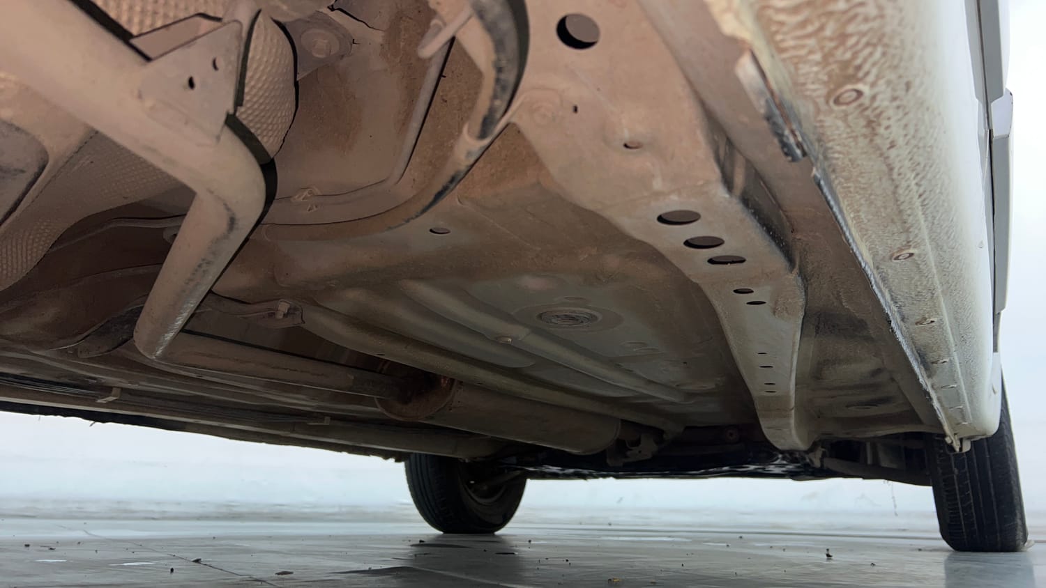 Used 2023 Maruti Suzuki Wagon R LXI 1.0 Petrol Manual extra REAR RIGHT UNDERBODY VIEW