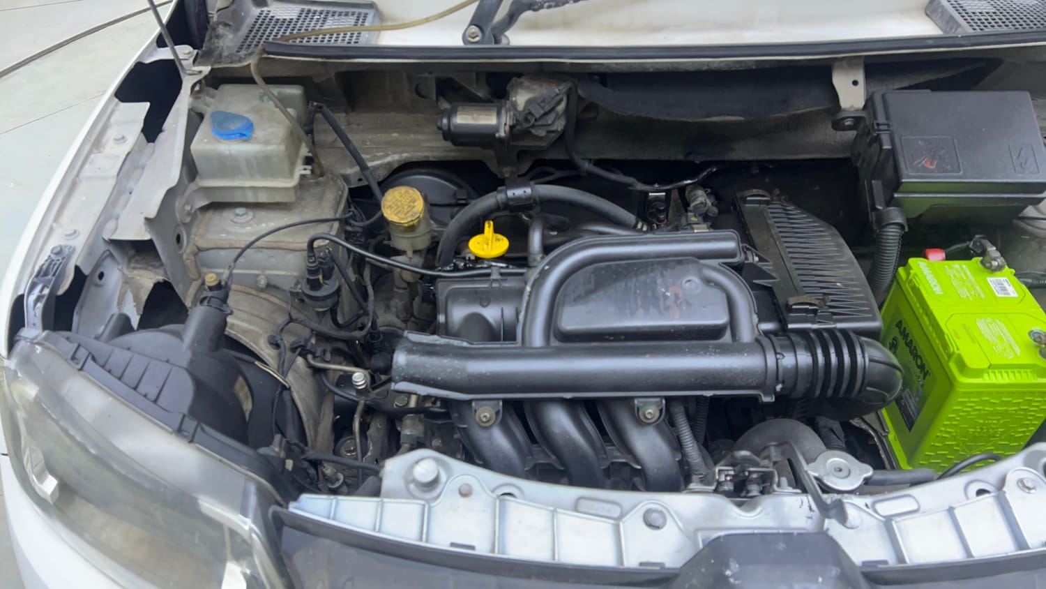 Used 2016 Renault Kwid RXT Petrol Manual engine ENGINE RIGHT SIDE VIEW
