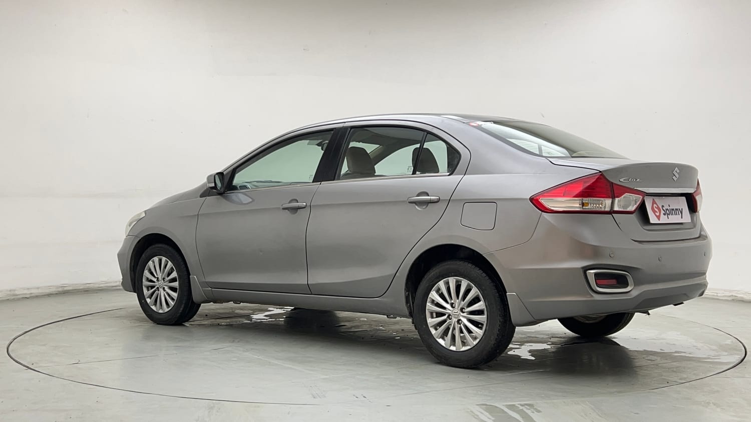 Used 2018 Maruti Suzuki Ciaz Delta Hybrid 1.5 Petrol Manual exterior LEFT REAR CORNER VIEW