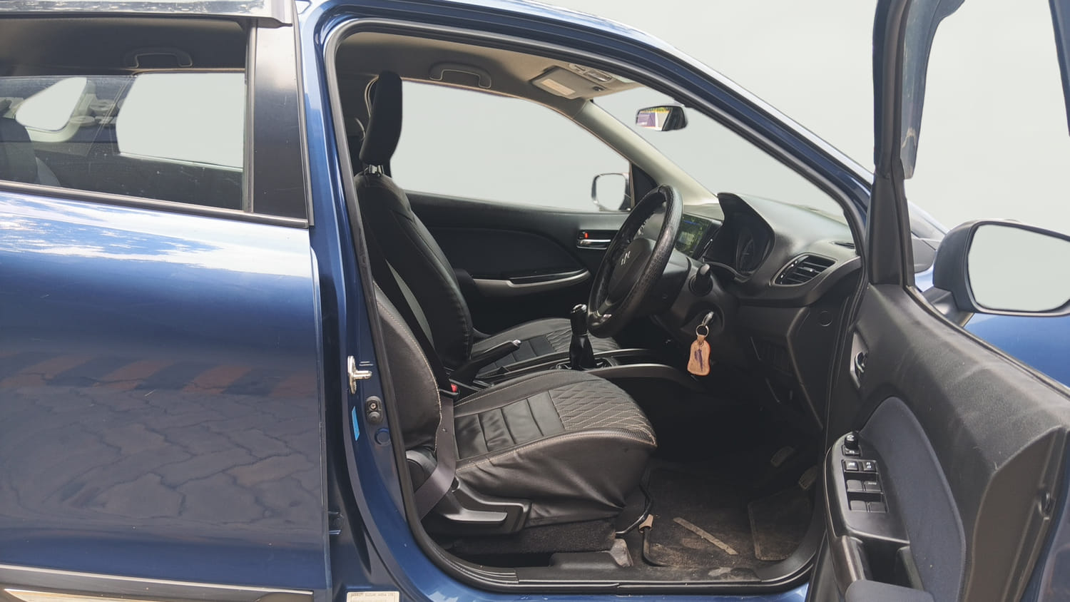 Used 2019 Maruti Suzuki Baleno Delta Petrol Manual interior RIGHT SIDE FRONT DOOR CABIN VIEW