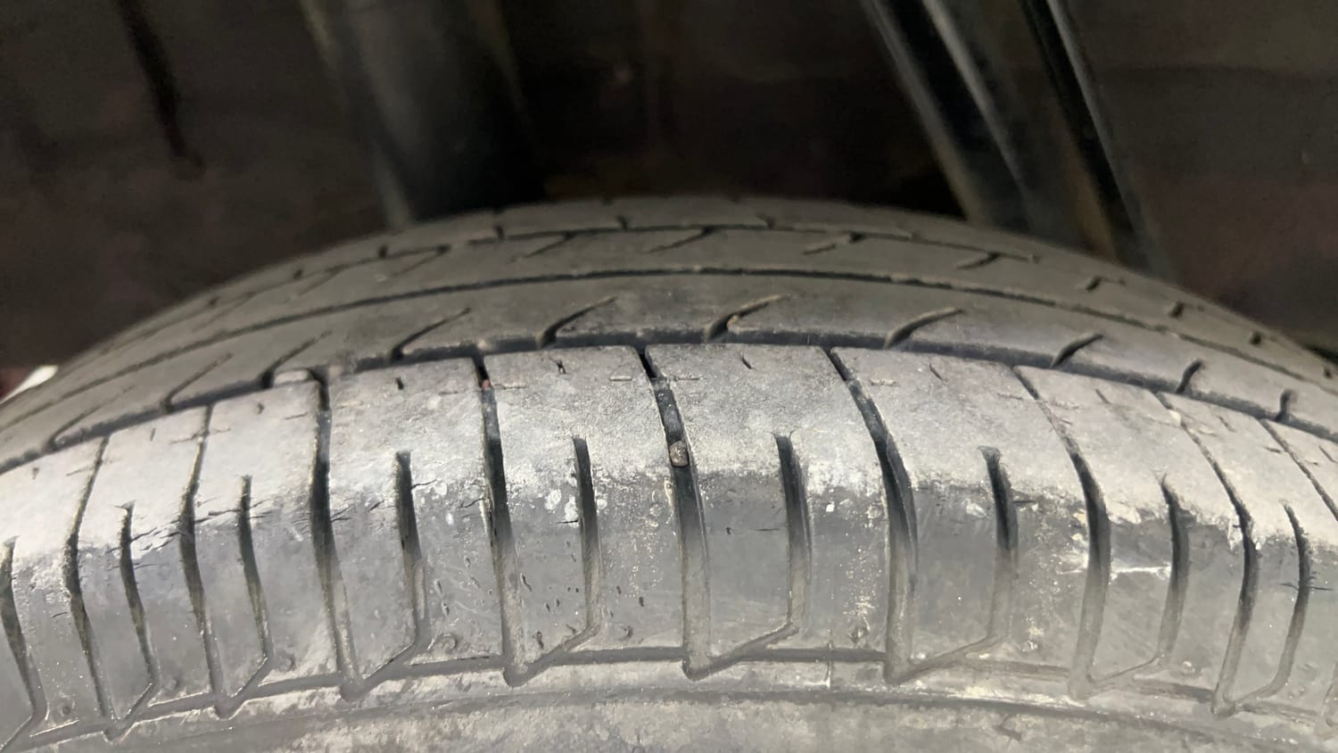 Used 2016 Renault Kwid RXT Petrol Manual tyres RIGHT REAR TYRE TREAD VIEW