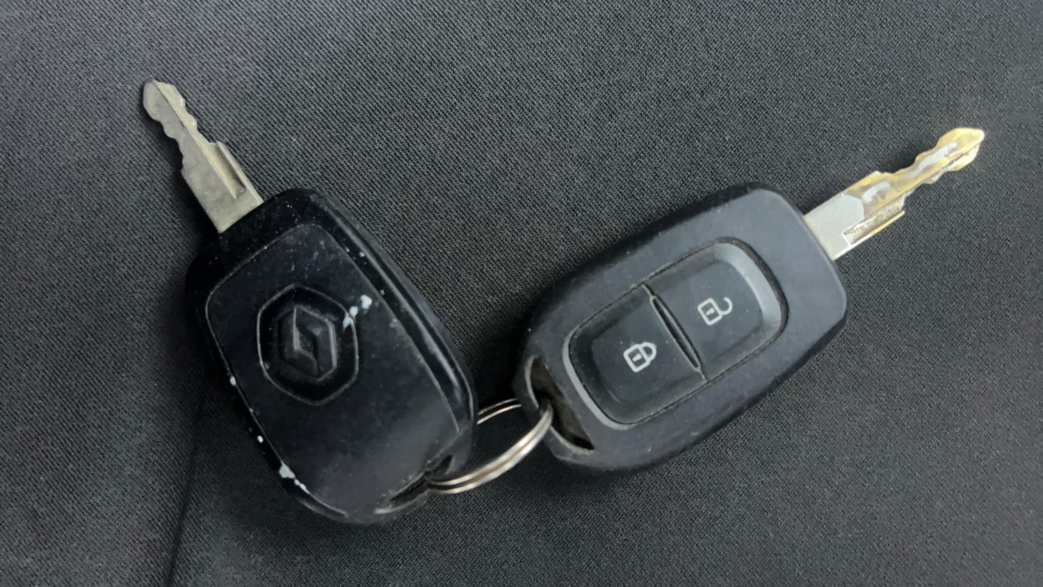 Used 2016 Renault Kwid RXT Petrol Manual extra CAR KEY VIEW