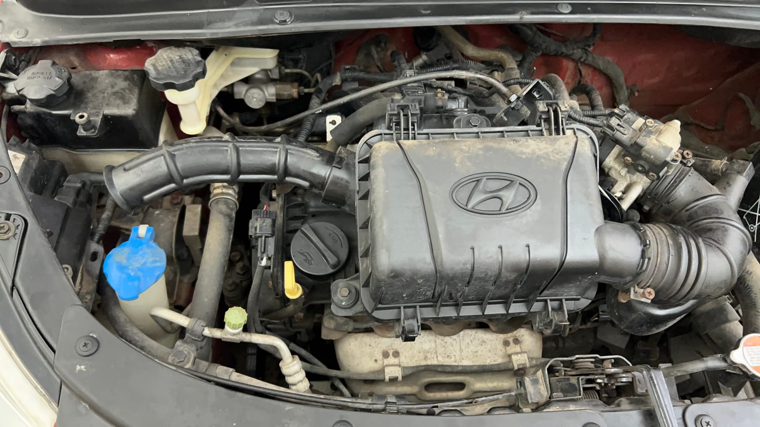 Used 2012 Hyundai i10 Era 1.1 iRDE2 Petrol Manual engine ENGINE RIGHT SIDE VIEW