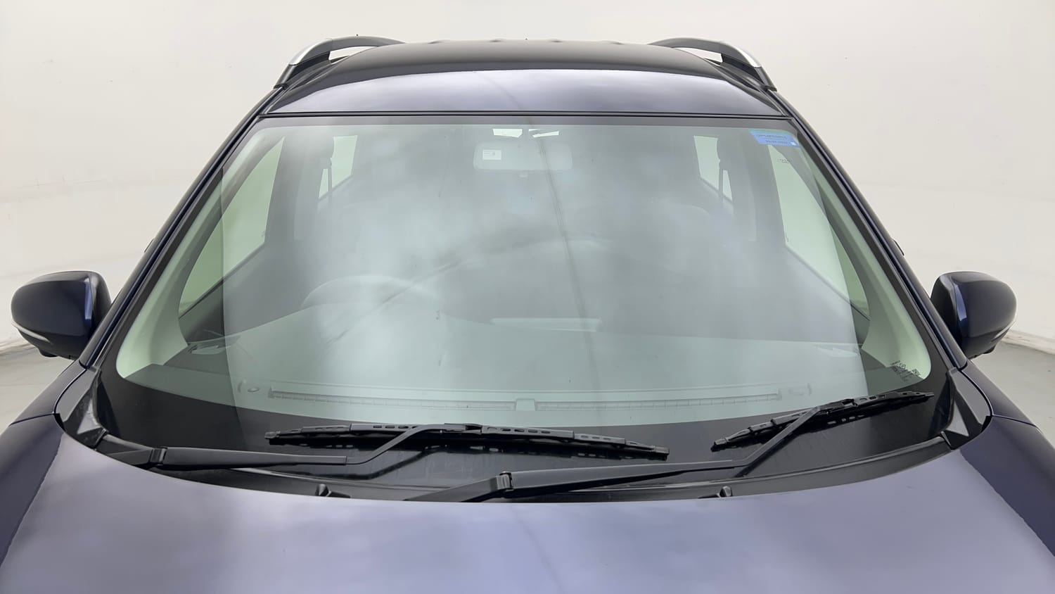 Used 2022 Maruti Suzuki XL6 Alpha Plus MT Petrol Petrol Manual exterior FRONT WINDSHIELD VIEW