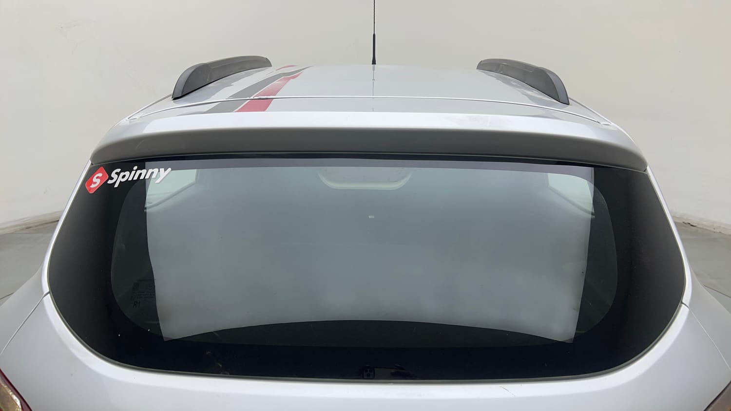 Used 2017 Renault Kwid RXT Live For More Edition 1.0 Petrol Manual exterior BACK WINDSHIELD VIEW