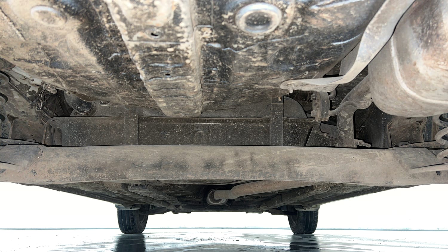 Used 2019 Hyundai Grand i10 Magna 1.2 Kappa VTVT Petrol Manual extra REAR UNDERBODY VIEW (TAKEN FROM REAR)
