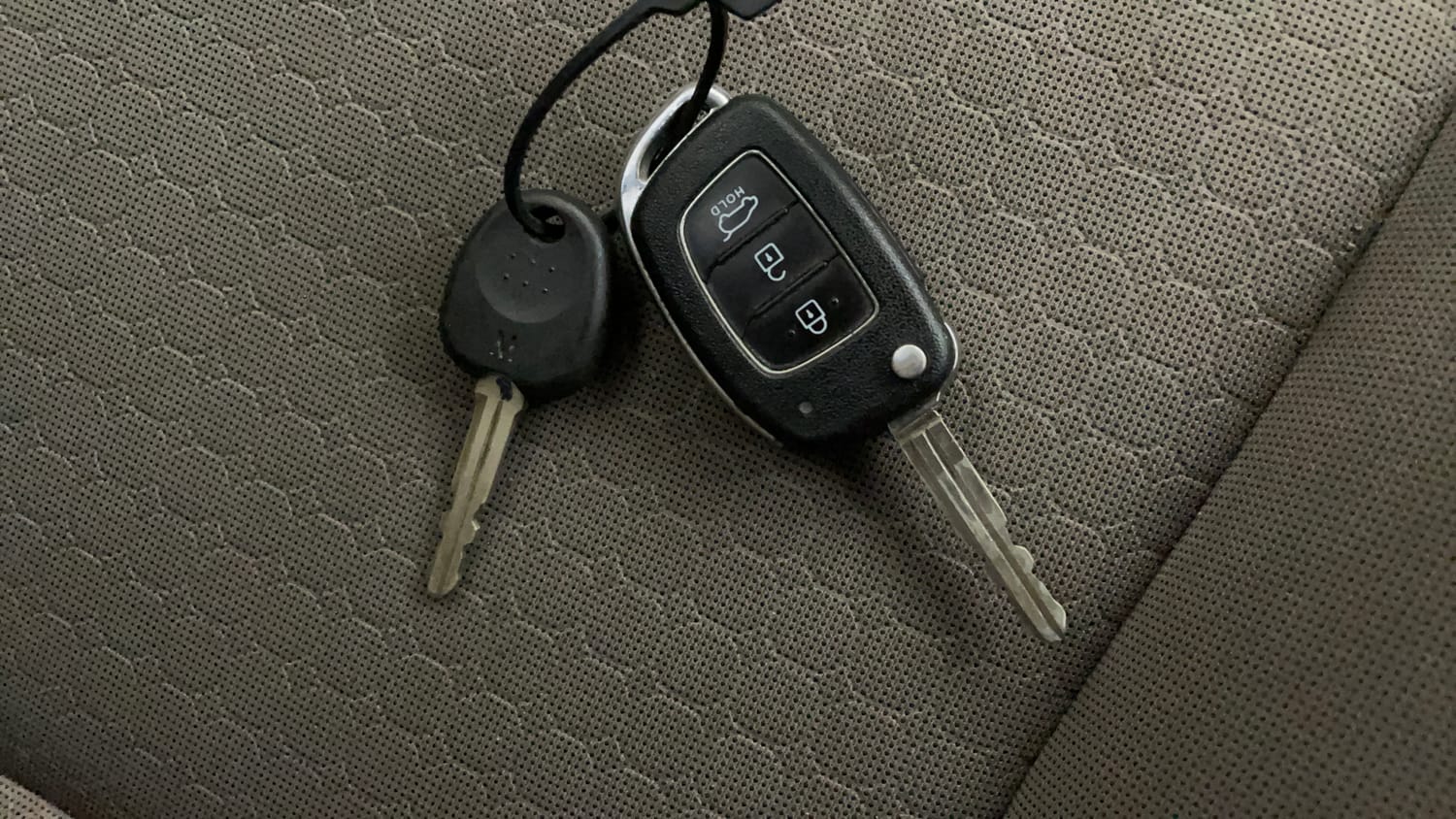 Used 2015 Hyundai Elite i20 Magna 1.2 Petrol Manual extra CAR KEY VIEW