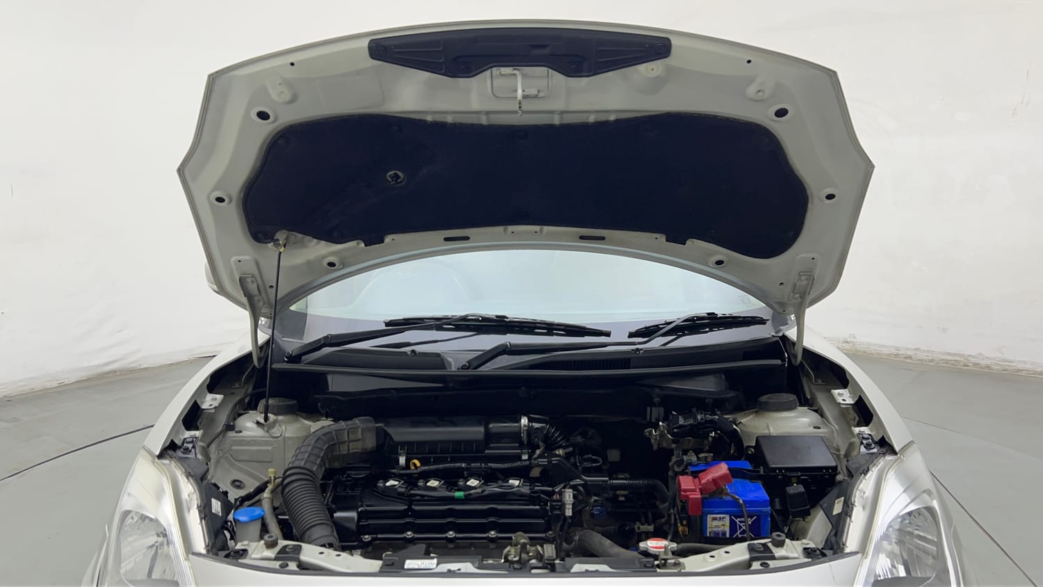 Used 2019 Maruti Suzuki Dzire VXi Petrol Manual engine ENGINE & BONNET OPEN FRONT VIEW
