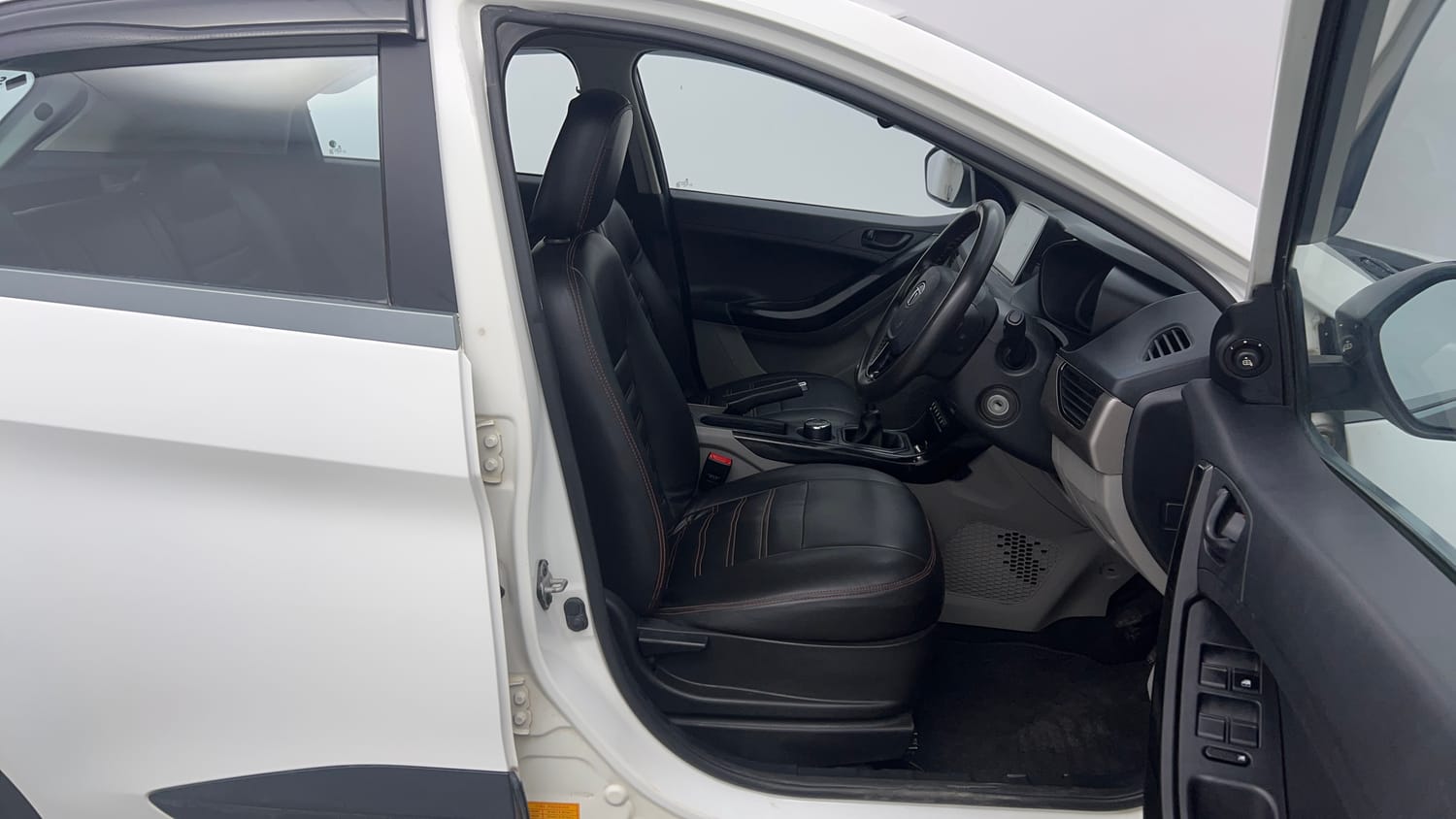 Used 2019 Tata Nexon XM Petrol Manual interior RIGHT SIDE FRONT DOOR CABIN VIEW