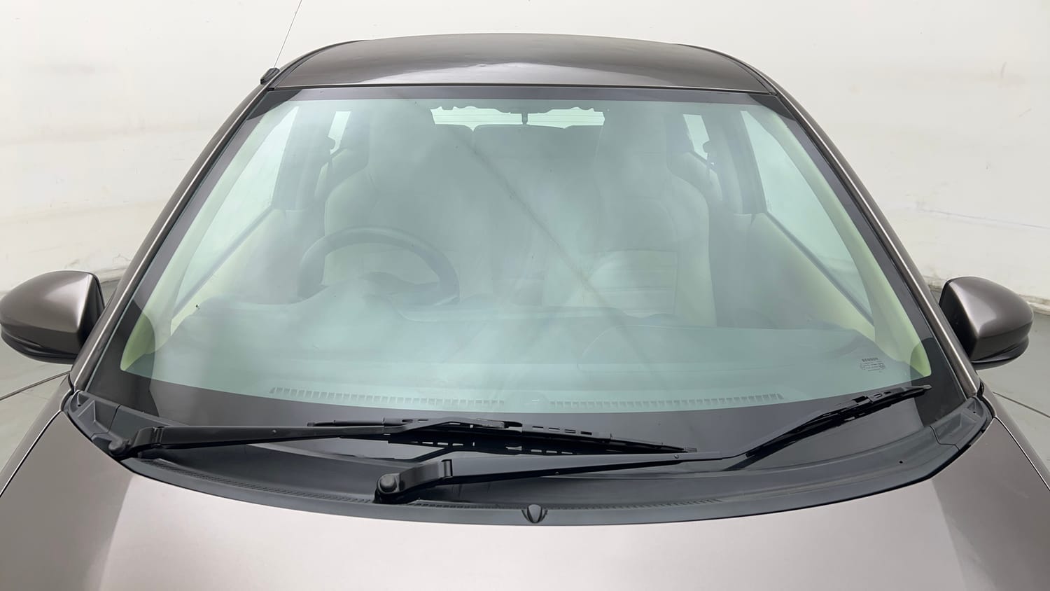Used 2015 Honda Brio S MT Petrol Manual exterior FRONT WINDSHIELD VIEW