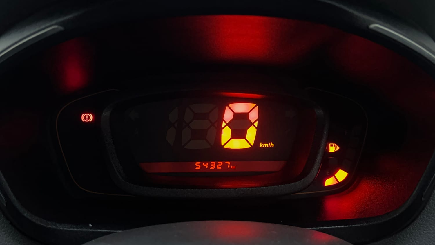 Used 2017 Renault Kwid RXT Live For More Edition 1.0 Petrol Manual interior CLUSTERMETER VIEW