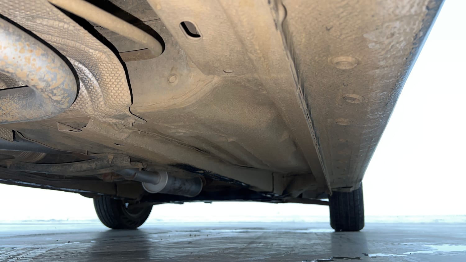 Used 2016 Ford Figo Trend 1.2 Ti-VCT Petrol Manual extra REAR RIGHT UNDERBODY VIEW
