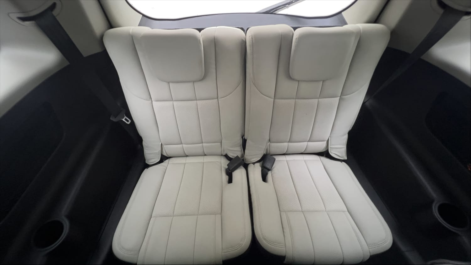 Used 2021 Mahindra XUV500 W7 Diesel Manual interior THIRD ROW SEAT