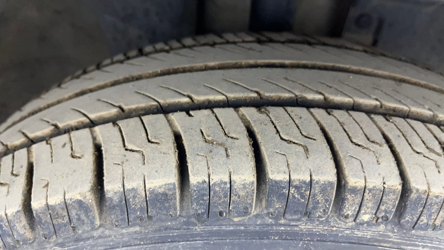 Used 2016 Renault Kwid 1.0 RXT Petrol Manual tyres RIGHT FRONT TYRE TREAD VIEW