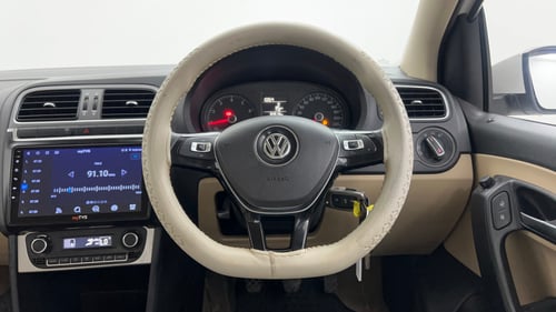 Used 2017 Volkswagen Ameo Highline1.2L (P) Petrol Manual interior STEERING VIEW