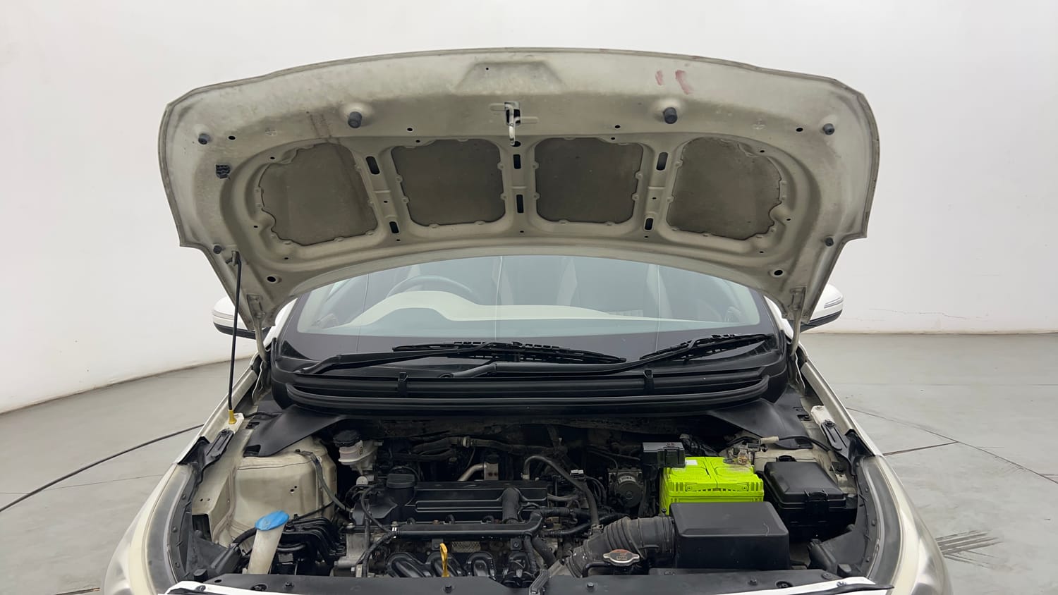 Used 2017 Hyundai Elite i20 Asta 1.2 Petrol Manual engine ENGINE & BONNET OPEN FRONT VIEW