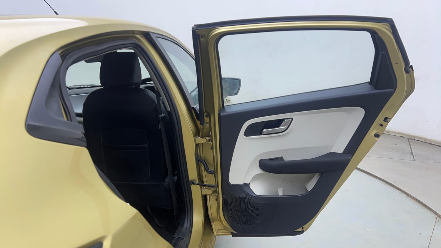 Used 2021 Tata Altroz XZ Plus Petrol Petrol Manual interior RIGHT REAR DOOR OPEN VIEW