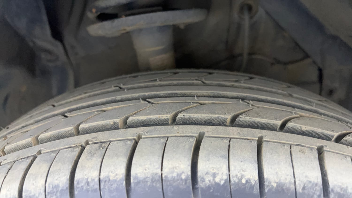 Used 2017 Maruti Suzuki S-Cross Zeta 1.3 Diesel Manual tyres RIGHT FRONT TYRE TREAD VIEW