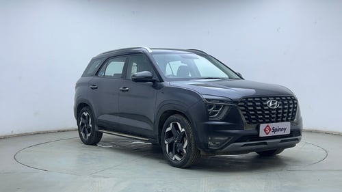 Used 2022 Hyundai Alcazar Signature (O) 6 STR 2.0 Petrol AT Petrol Automatic exterior RIGHT FRONT CORNER VIEW