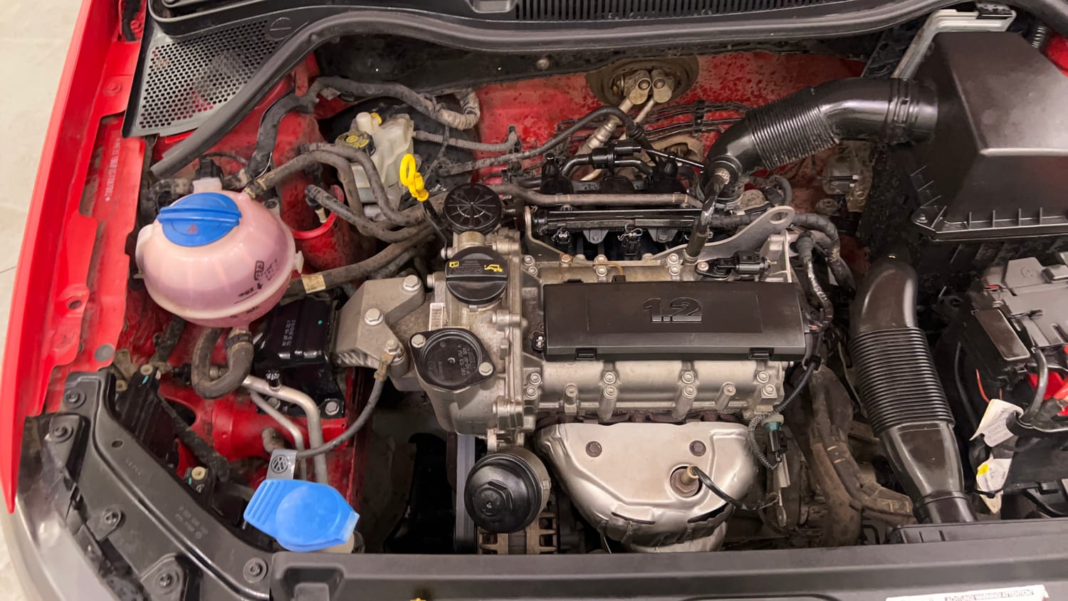 Used 2016 Volkswagen Polo Comfortline 1.2L (P) Petrol Manual engine ENGINE RIGHT SIDE VIEW